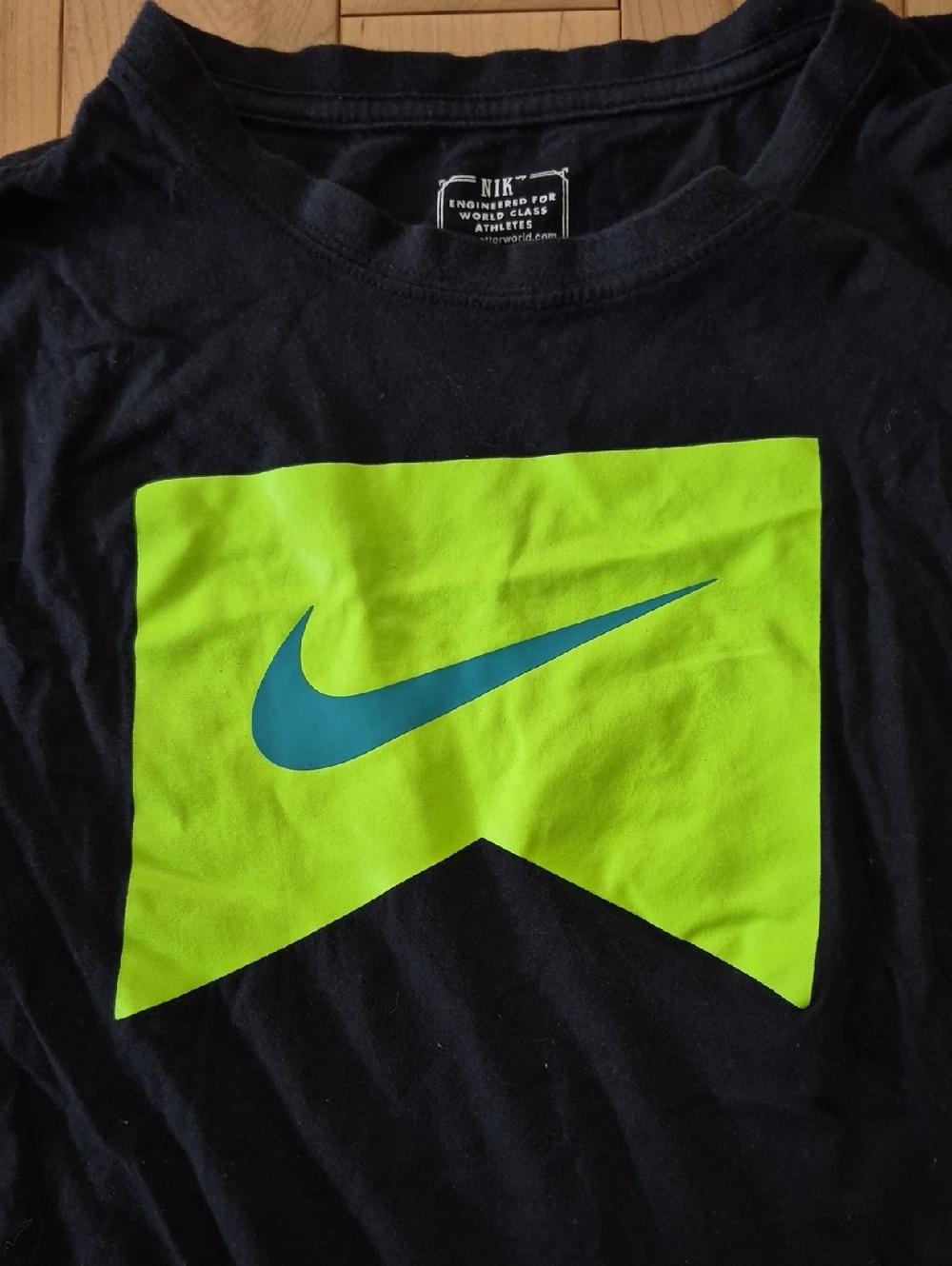 Boys Size 12 Nike Black T-Shirt with Neon Green Logo - Picture 3 of 3